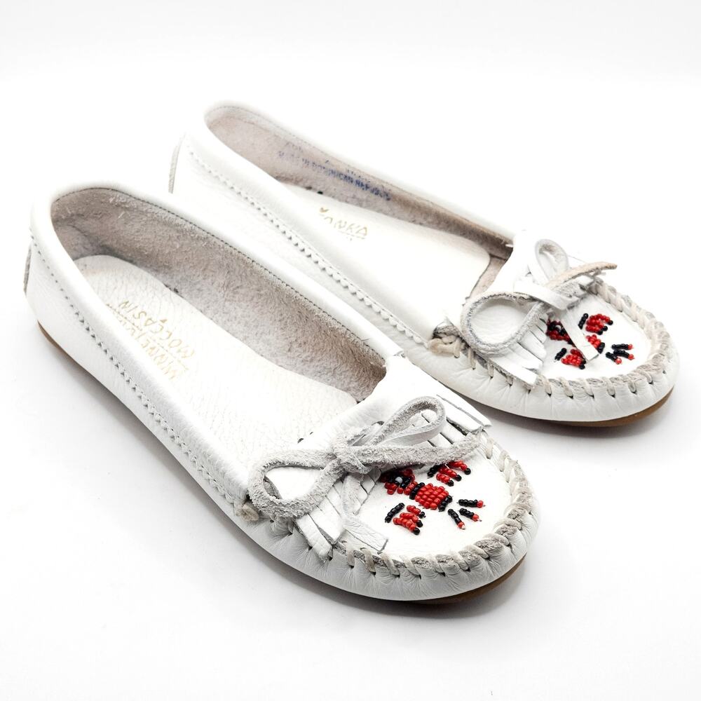 Minnetonka Moccasin Flats Size 6 Beaded Western Indie Folk White Red - Picture 2 of 7